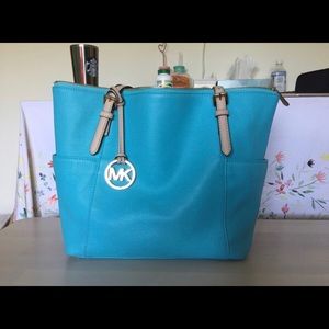 MK tote bag, like new, used less than 5 times